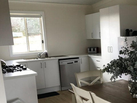 Arcadian Cabin - Southern Highlands River Retreat - St Kilda Accommodation 1