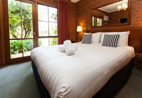 Armour Motor Inn - St Kilda Accommodation 1
