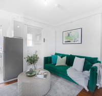 Art Deco Nook Around The Corner From Oxford St - St Kilda Accommodation