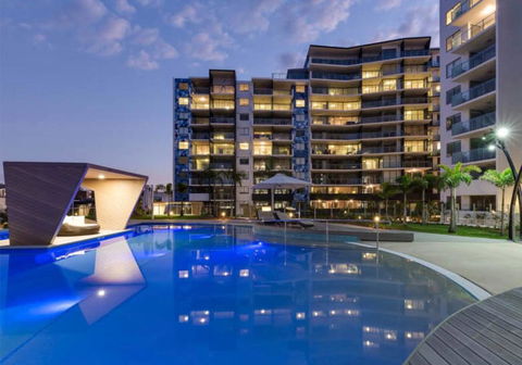 Art-Inspired, Designer APT In The Vibrant Area - St Kilda Accommodation 2