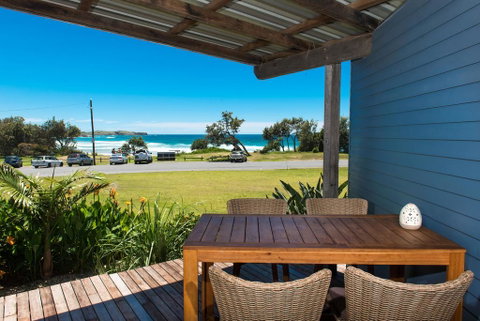 ArtHOUSE Beachfront Accommodation - St Kilda Accommodation 0