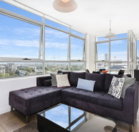 As the Sun Sets - Modern and Spacious 2BR Zetland Apartment Facing the Setting Sun - St Kilda Accommodation