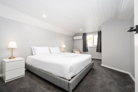 Luxurious House Near Flemington Racecourse - St Kilda Accommodation 3