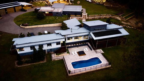 Luxury Mandalong Mansion With Pool & Spa - St Kilda Accommodation 0