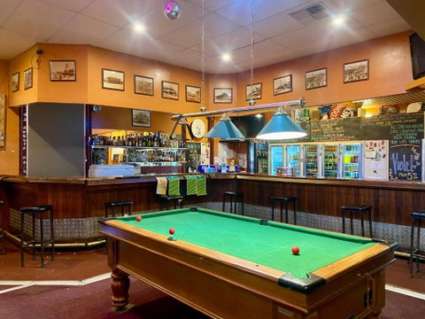Main Reef Hotel - St Kilda Accommodation 1