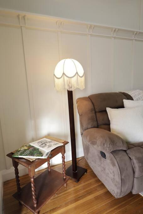 Manor Cottage - St Kilda Accommodation 1