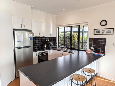 Manyana - St Kilda Accommodation 1