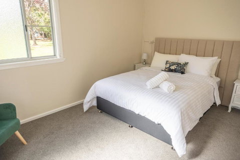 Marnita Farmhouse At Golden Grove Estate Winery - St Kilda Accommodation 2