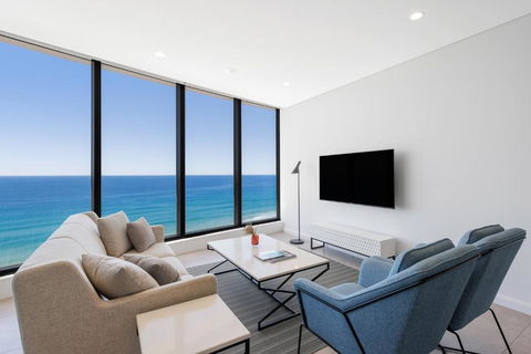 Meriton Suites Surfers Paradise - St Kilda Accommodation 2