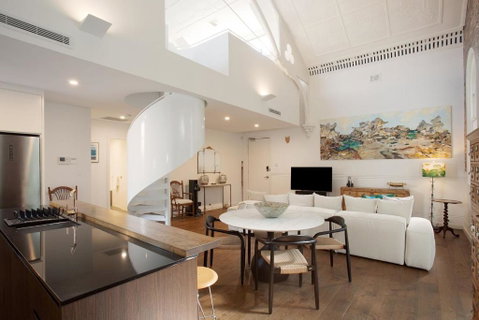 Mezzanine Magic, Bondi Junction - St Kilda Accommodation 1