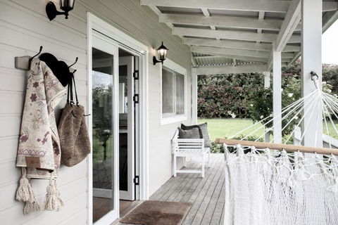 Milton Woodstock Homestead Luxury Retreat With NEW 11M POOL Just Minutes From The Beach - St Kilda Accommodation 3