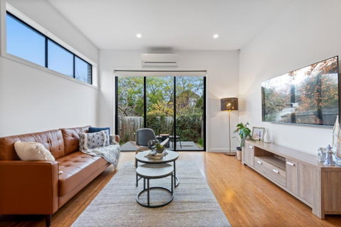 Modern 2-Bed Home In Brunswick With Courtyard - St Kilda Accommodation 0