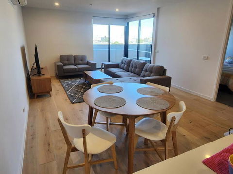 Modern Apartment Airport Area - St Kilda Accommodation 0