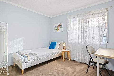 Modern Private Single Room - Centrally Located At Liverpool - Shared Bathroom - St Kilda Accommodation 0