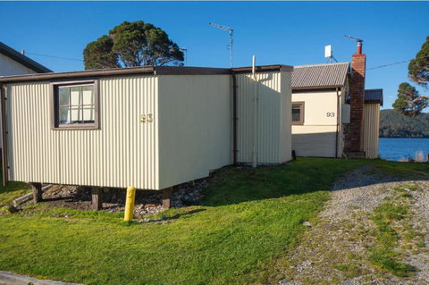Mt Lyell (Back Cabin) - St Kilda Accommodation 0