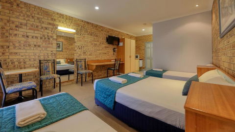 Mulga Country Motor Inn - St Kilda Accommodation 3