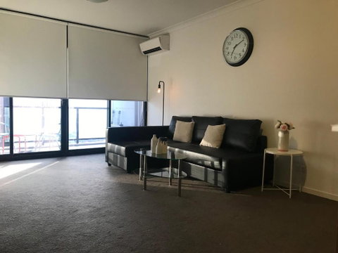 New Luxurious Skyview 2Bedroom Apartment Liverpool - St Kilda Accommodation 3