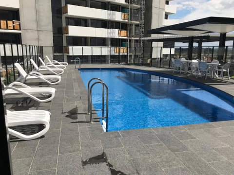 New Luxurious Skyview 2Bedroom Apartment Liverpool - St Kilda Accommodation 2