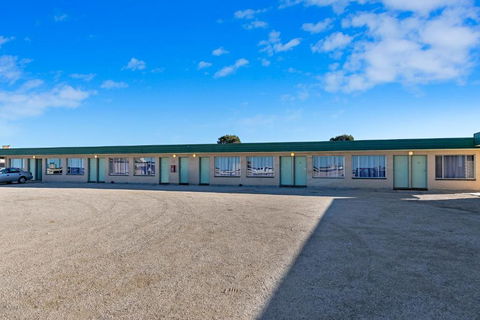 Nullarbor Roadhouse - St Kilda Accommodation 3
