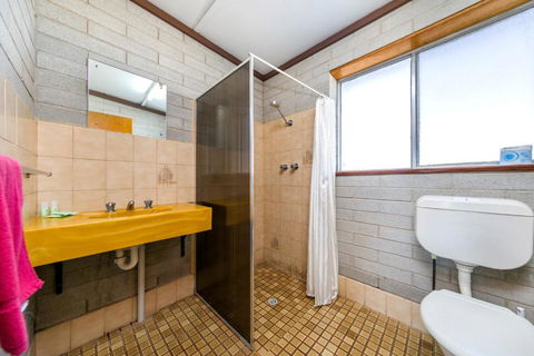Nullarbor Roadhouse - St Kilda Accommodation 2