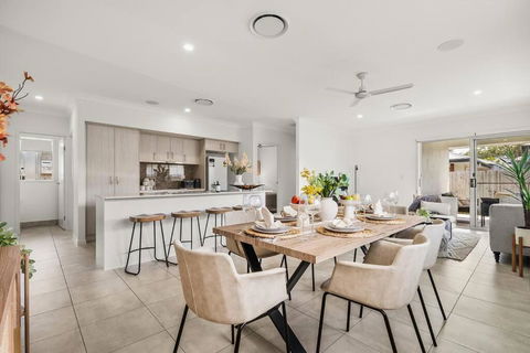 Oasis Retreat In Coomera - St Kilda Accommodation 1