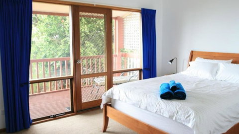 Ocean Blue KI. Absolute Ocean Front, Free WiFi - St Kilda Accommodation 1
