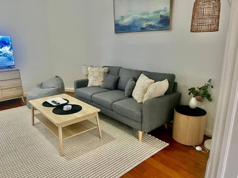 One Bed Apartment - Coogee Beach - St Kilda Accommodation 2
