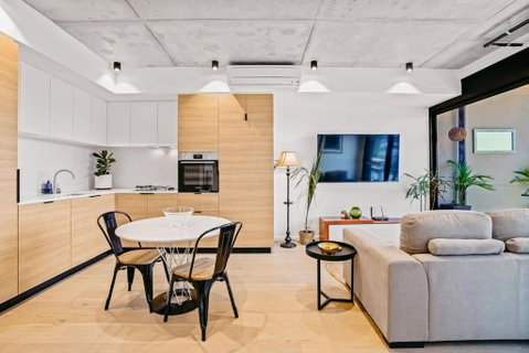 Ovation - New Footscray Apt W Parking & Pool - St Kilda Accommodation 2