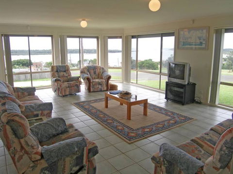 ORSO1O - Water View House - St Kilda Accommodation 1