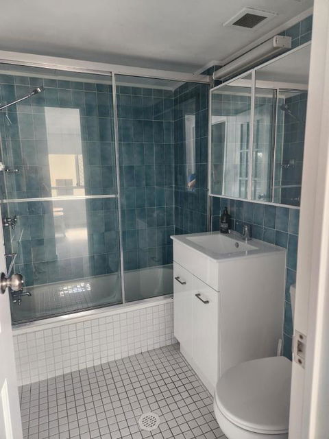 Pacific Surf Absolute Beachfront Apartments - St Kilda Accommodation 2