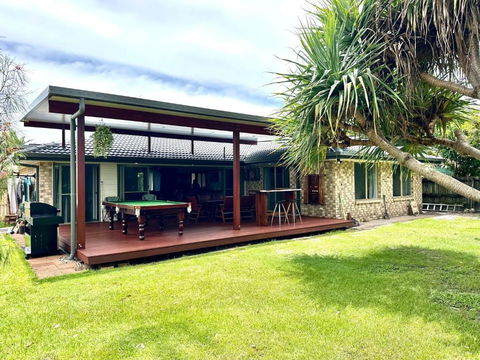 Pandanus Paradise. Newly Renovated 4 Bedroom Home - St Kilda Accommodation 0