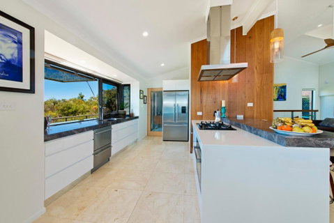 Panorama Beach House - St Kilda Accommodation 1