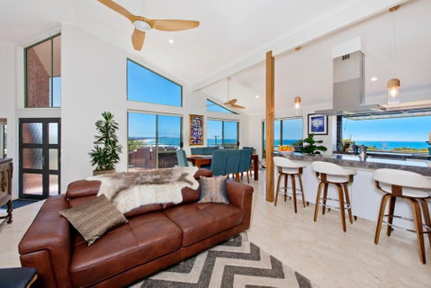 Panorama Beach House - St Kilda Accommodation 2