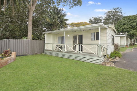 Paradise Palms Caravan Park - St Kilda Accommodation 1