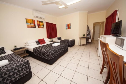 Parkside Motel Ayr - St Kilda Accommodation 1