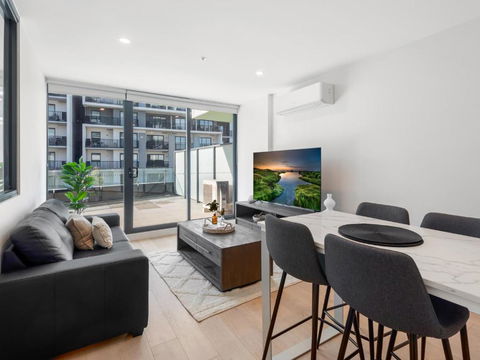 Peaceful 1-Bed Unit With A Spacious Balcony - St Kilda Accommodation 0