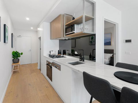 Peaceful 1-Bed Unit With A Spacious Balcony - St Kilda Accommodation 2
