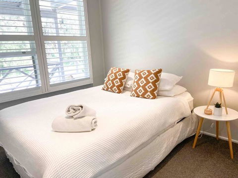 Peaceful Merewether Family Home - St Kilda Accommodation 1