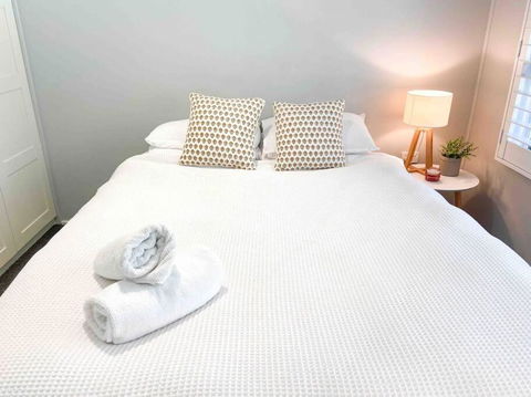 Peaceful Merewether Family Home - St Kilda Accommodation 3
