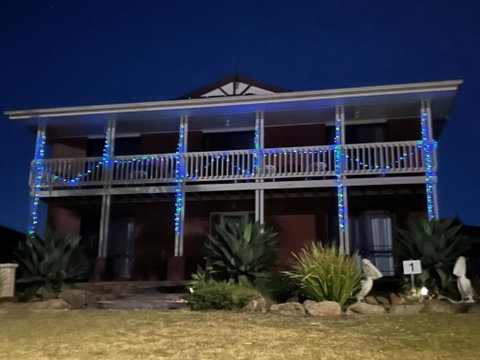 Pelican Retreat - Corporate / Tradie / Family - St Kilda Accommodation 0