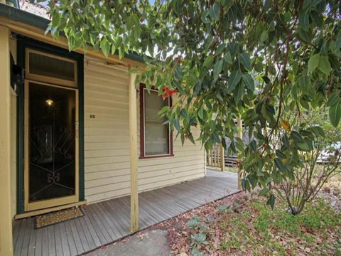 Pemberton - St Kilda Accommodation 2