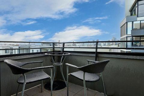 Portside Bliss Your Urban Escape In Melbourne - St Kilda Accommodation 1