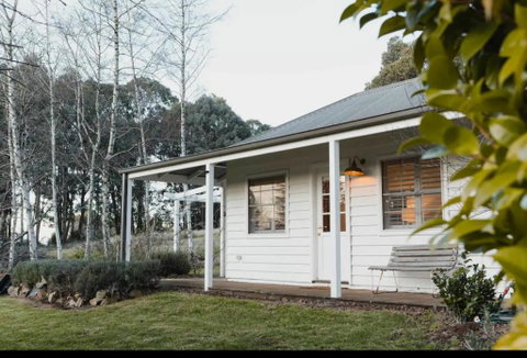 Peony Farm Pink Cottage - St Kilda Accommodation 1