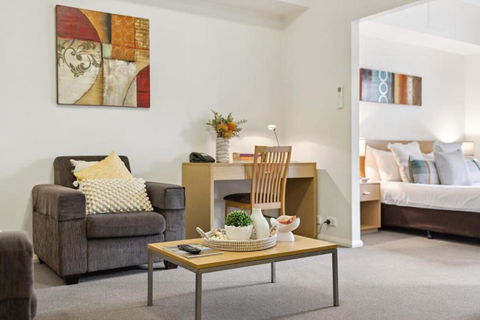 Perth Premium 1 Bedroom - St Kilda Accommodation 2