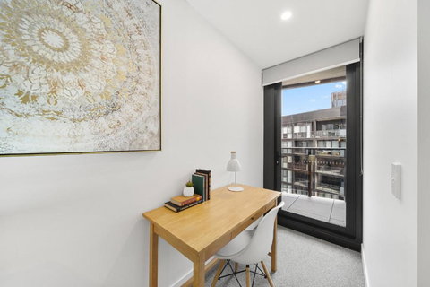 Phillip 2-Bed: Chic Interiors Amazing Amenities - St Kilda Accommodation 3