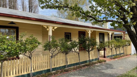 Picketts Cottage - St Kilda Accommodation 3