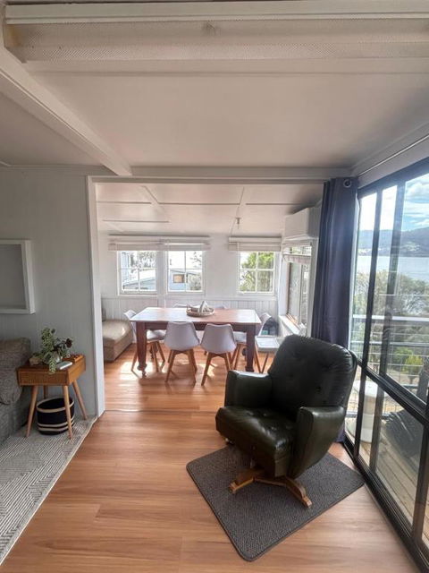 Pine Cottage - St Kilda Accommodation 0