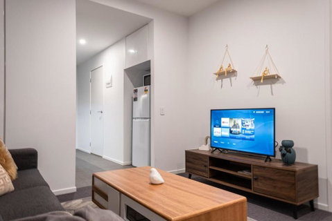 Pleasant &bright 2br2ba Apt Footscray Pool - St Kilda Accommodation 2