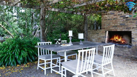 Poppy Cottage - St Kilda Accommodation 0