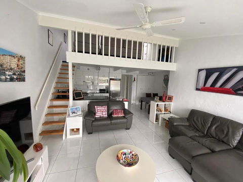 Port Lincoln Marina Waterfront Apartment - St Kilda Accommodation 0